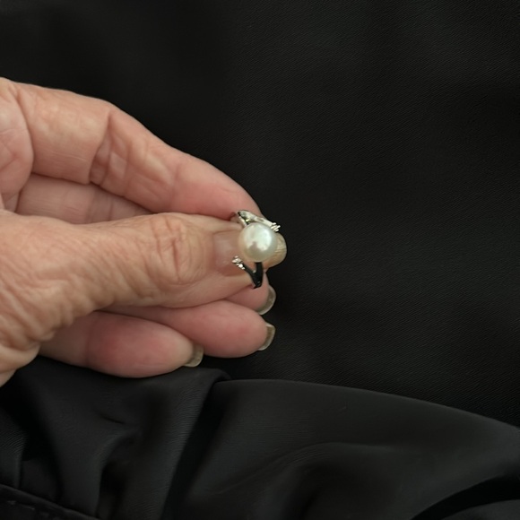 Silver Pearl and swowarsky ring sz 7 - Picture 4 of 4